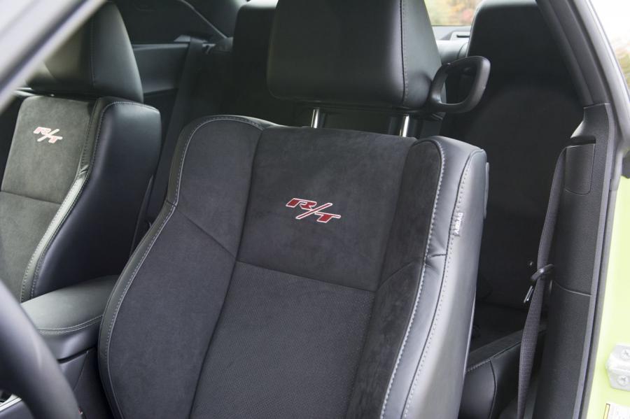  Dodge Challenger R/T Scat Pack 2015 года  (фото 35 из 55)